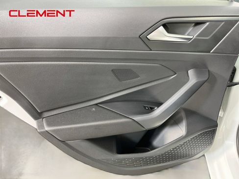 Used 2025 Volkswagen Jetta Sport FWD image 28