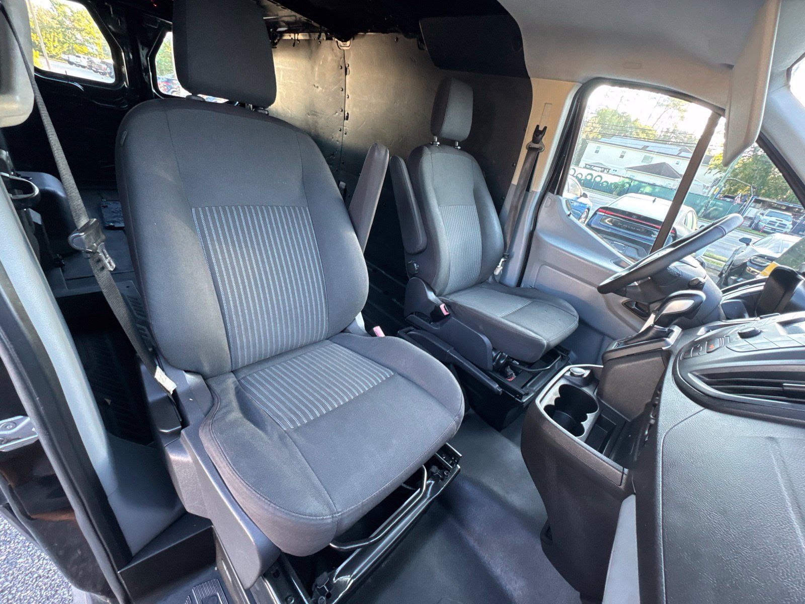 Used 2019 Ford Transit 250 130 Low Roof RWD image 16