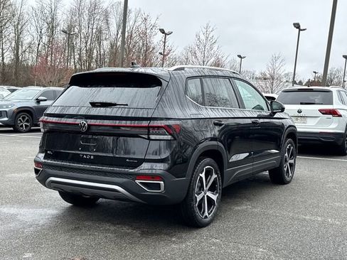 New 2026 Volkswagen Taos SEL image 3