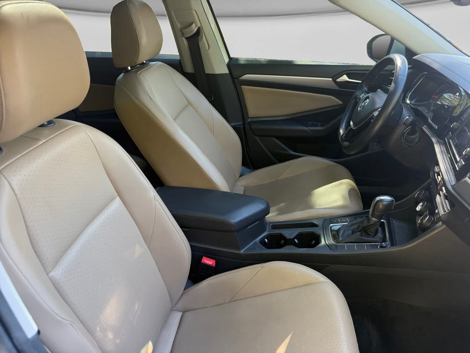 Used 2019 Volkswagen Jetta SE w/ Cold Weather Package FWD image 20