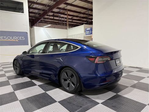 Used 2018 Tesla Model 3 Long Range image 6