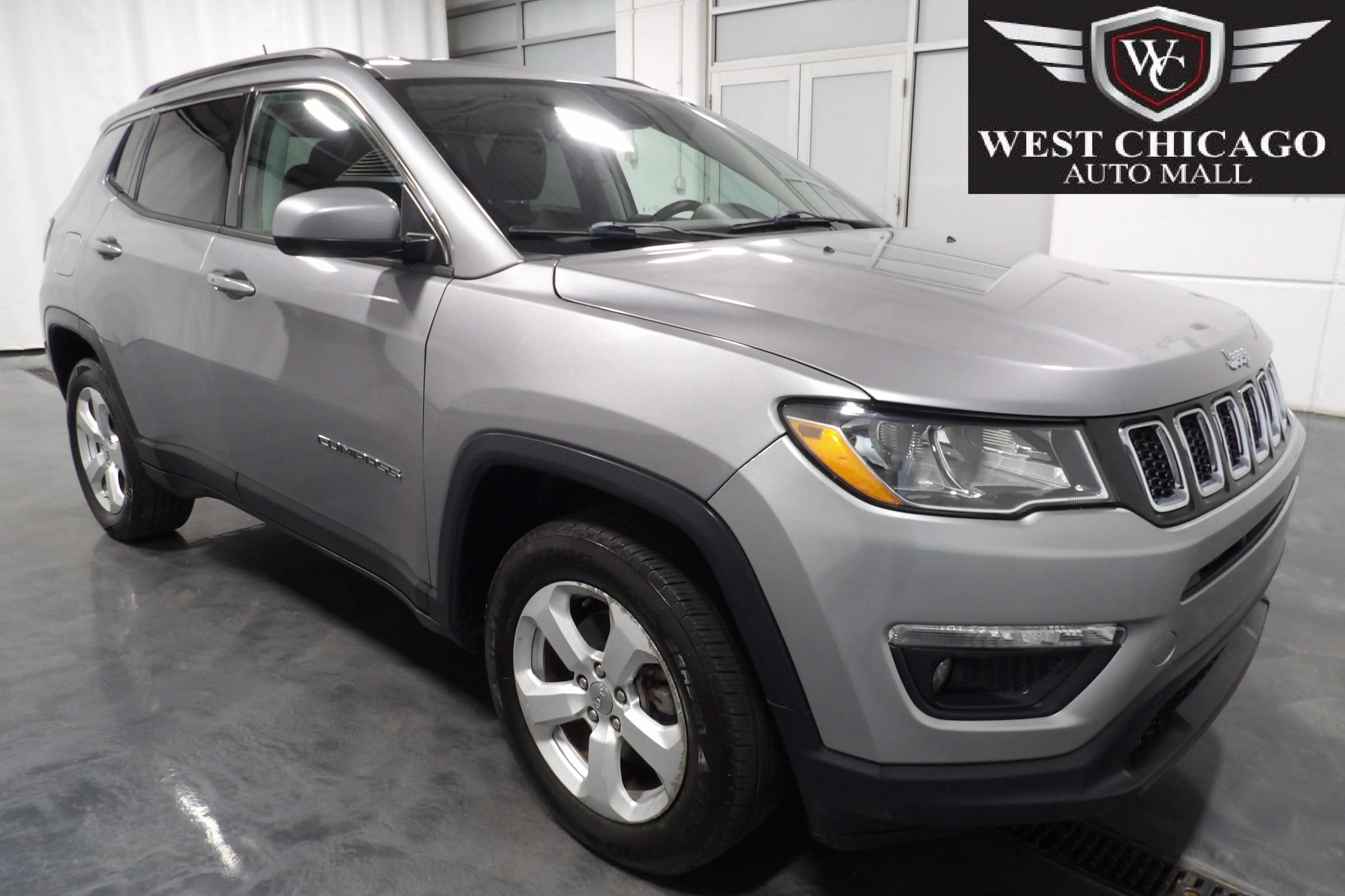 Used 2018 Jeep Compass Latitude w/ Popular Equipment Group AWD/4WD image 1