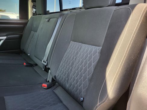 Certified 2017 Nissan Titan SV image 19