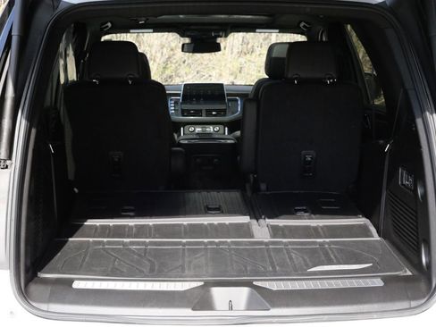 Used 2024 Chevrolet Tahoe Z71 w/ Off-Road Capability Package AWD/4WD image 31