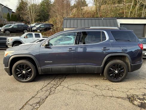 Used 2019 GMC Acadia SLT w/ LPO, Cargo Package image 2