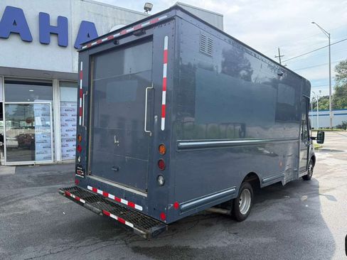 Used 2021 Ford Transit 350 DRW RWD image 5