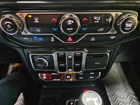 Used 2022 Jeep Wrangler Unlimited Rubicon 4xe image 31