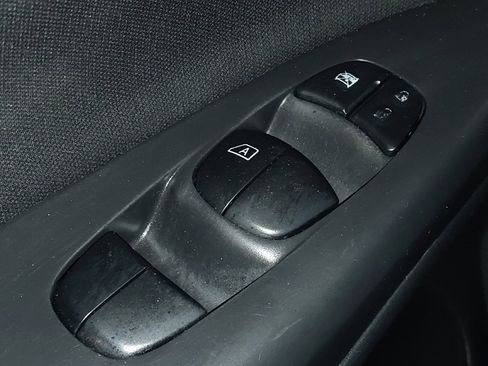 Used 2019 Nissan Sentra SV image 27