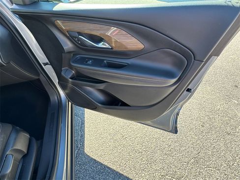 Used 2020 GMC Terrain SLE w/ Driver Convenience Package image 14