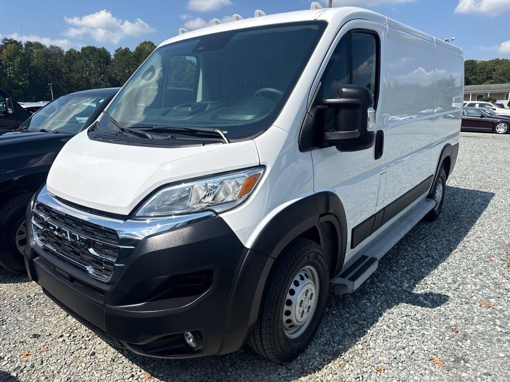 Used 2025 RAM ProMaster 2500 w/ U-Haul Equipment Group FWD image 1
