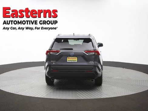 Used 2021 Toyota RAV4 XLE AWD/4WD image 37