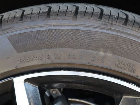 Used 2024 Volvo S60 B5 Plus image 43