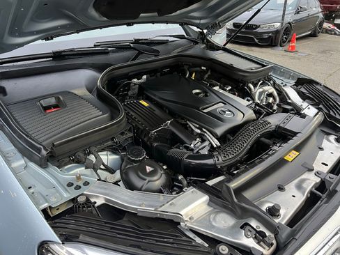 Used 2018 Mercedes-Benz GLC 300 4MATIC image 17