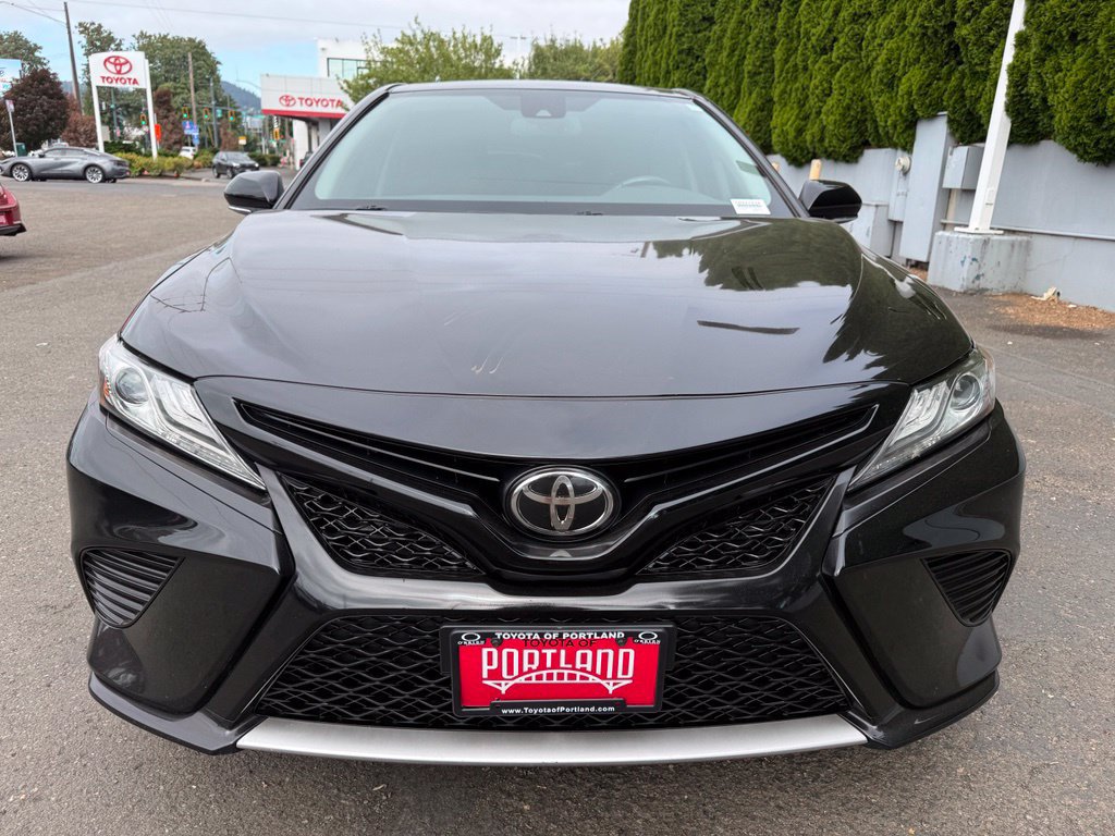 Used 2019 Toyota Camry XSE FWD image 3