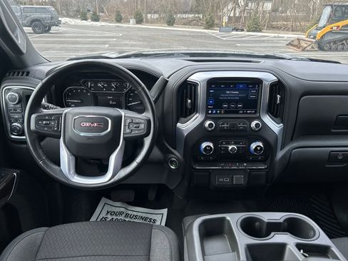 Used 2022 GMC Sierra 1500 SLE image 17