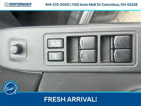 Used 2022 Nissan Frontier SV AWD/4WD image 18