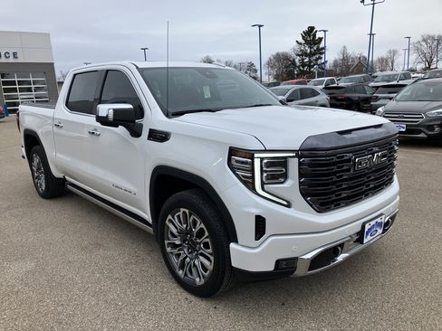 Used 2024 GMC Sierra 1500 Denali Ultimate image 4