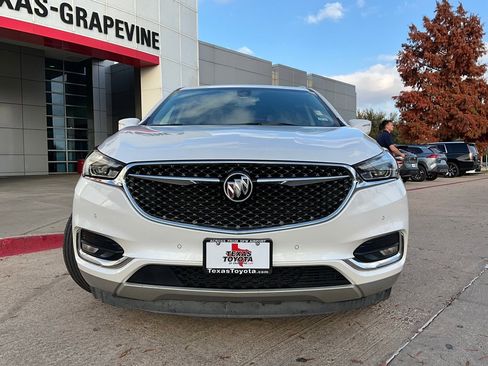 Used 2019 Buick Enclave Avenir w/ Avenir Technology Package image 4