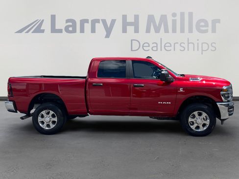 New 2025 RAM 2500 Big Horn AWD/4WD image 6