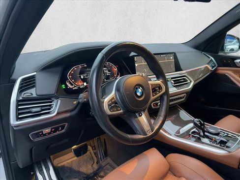 Used 2022 BMW X5 xDrive40i w/ M Sport Package image 10