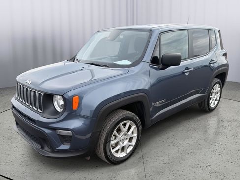 Used 2023 Jeep Renegade Latitude AWD/4WD image 1