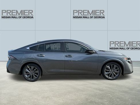 New 2026 Nissan Sentra SL w/ Floor Mat Package FWD image 4