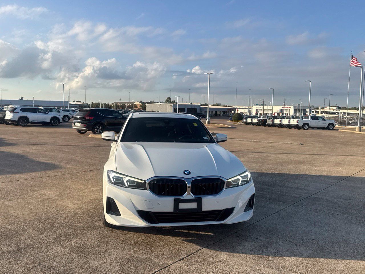 Used 2023 BMW 330i Sedan w/ Premium Package RWD image 5