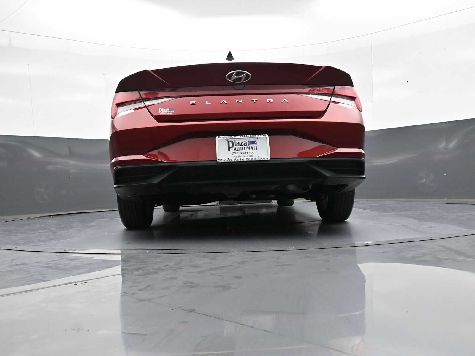 Certified 2023 Hyundai Elantra SE FWD image 30