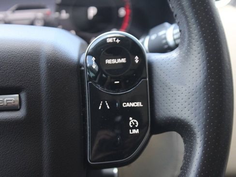 Used 2018 Land Rover Range Rover Sport HSE image 23