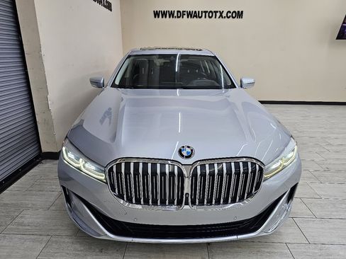 Used 2020 BMW 740i image 3