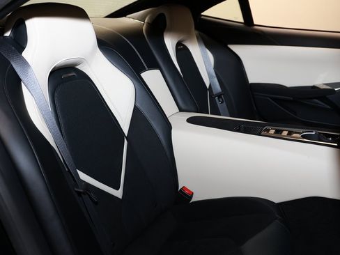 New 2025 Karma Revero Luxury image 14