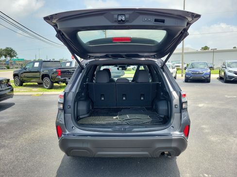 Certified 2025 Subaru Forester Premium AWD/4WD image 9