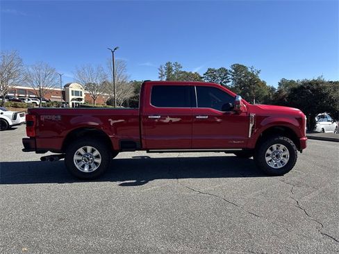 Used 2023 Ford F350 Platinum w/ FX4 Off-Road Package image 4