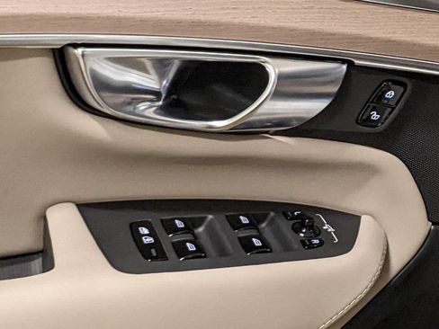 New 2026 Volvo XC90 B6 Plus w/ Protection Package Premier image 12