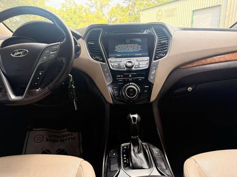 Used 2013 Hyundai Santa Fe GLS FWD image 16