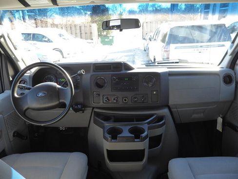 Used 2013 Ford E-350 and Econoline 350 XL image 8