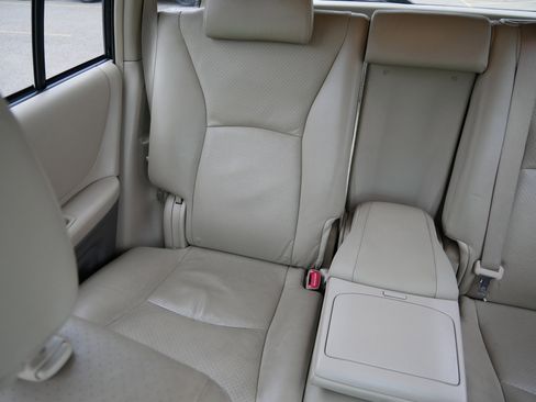 Used 2007 Toyota Highlander Limited AWD/4WD image 10