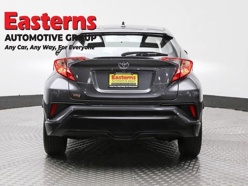 Used 2020 Toyota C-HR LE image 6