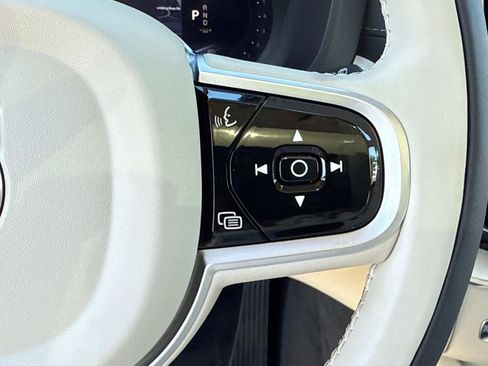 New 2026 Volvo XC60 B5 Ultra w/ Climate Package image 27