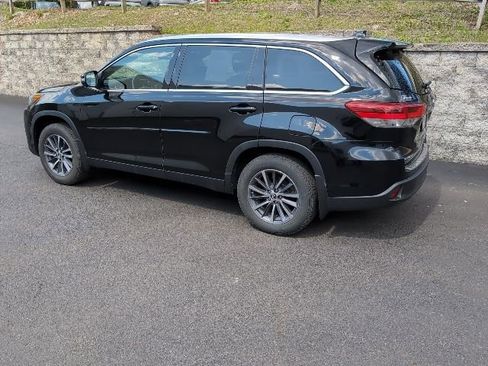 Used 2019 Toyota Highlander XLE w/ Protection Package #3 AWD/4WD image 7