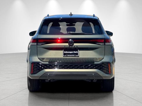 New 2026 Volkswagen Tiguan SE R-Line AWD/4WD image 4