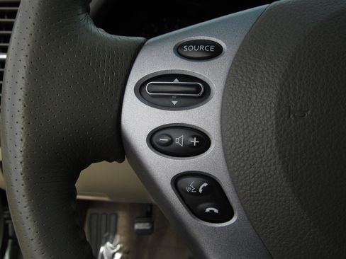 Used 2007 Nissan Altima 3.5 SL w/ Emergency Aid Pkg image 22