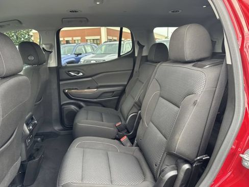 Used 2023 GMC Acadia SLE w/ Driver Convenience Package FWD image 12