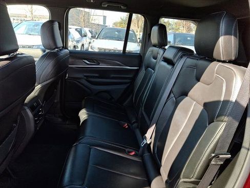 Certified 2024 Jeep Grand Cherokee Limited image 20