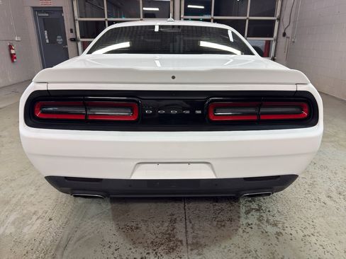 Used 2018 Dodge Challenger SXT Plus image 5
