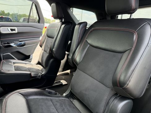 Used 2022 Ford Explorer ST-Line w/ Class IV Trailer Tow Package image 18