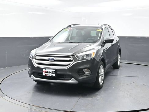 Used 2018 Ford Escape SE w/ SE Sync 3 Package FWD image 7