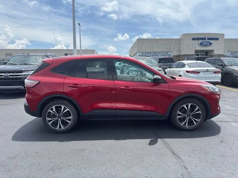 Certified 2022 Ford Escape SE w/ SE Sport Appearance Package FWD image 6