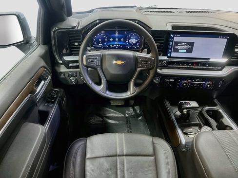 Used 2025 Chevrolet Silverado 1500 High Country AWD/4WD image 24