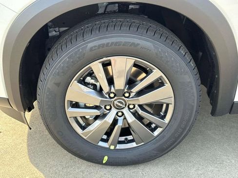 New 2026 Nissan Pathfinder SV AWD/4WD image 5